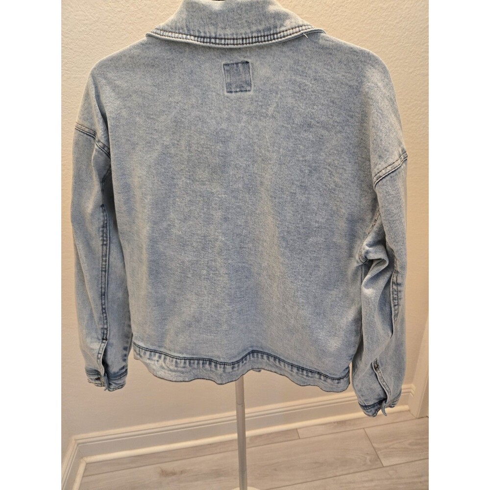 Wild Fable Beaded Pearl Flowers Jean Jacket Blue Acid Wash Trucker S-XS Womens - Picture 4 of 9